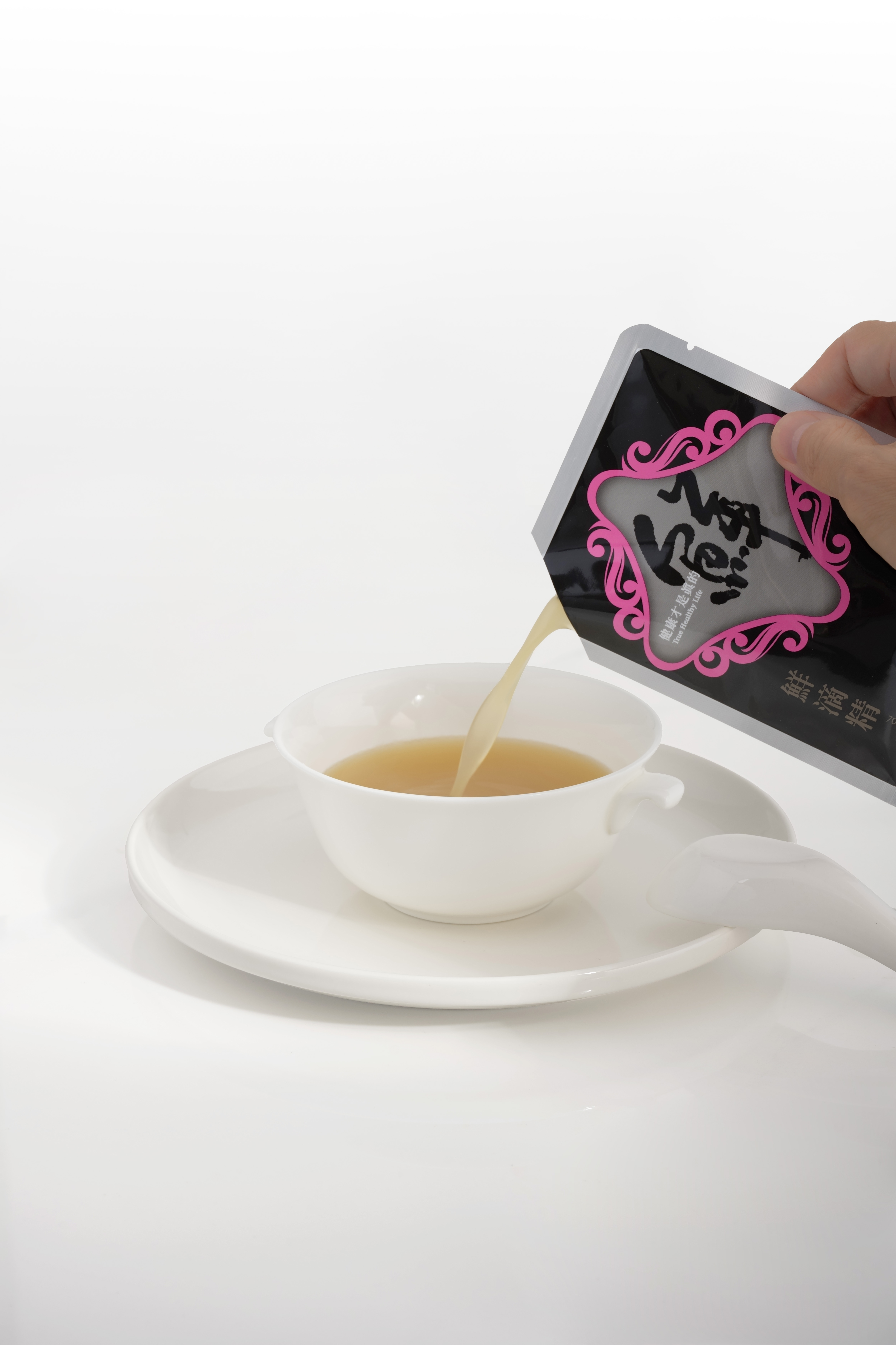 鱘龍魚精口感醇厚